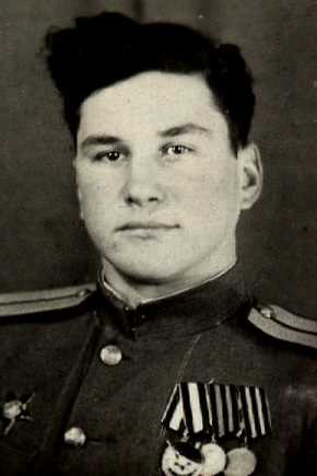03 Боевой офицер Б.В. Шапошников.jpg