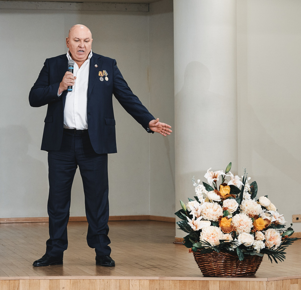 Денекин DSC_2650.jpg Денекин DSC_2650.jpg