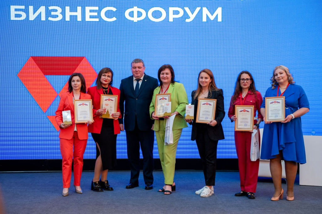награждение заслуженнх женщин Тулы Беспалов.jpeg награждение заслуженнх женщин Тулы Беспалов.jpeg