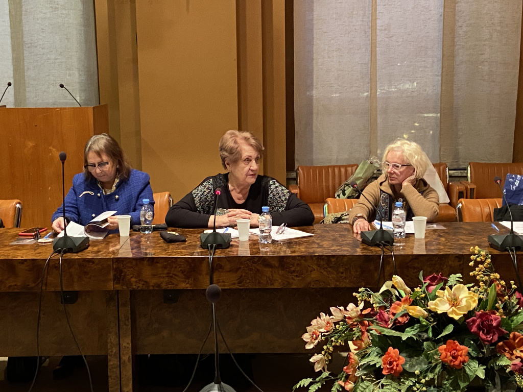 жукова выступает.jpg жукова выступает.jpg
