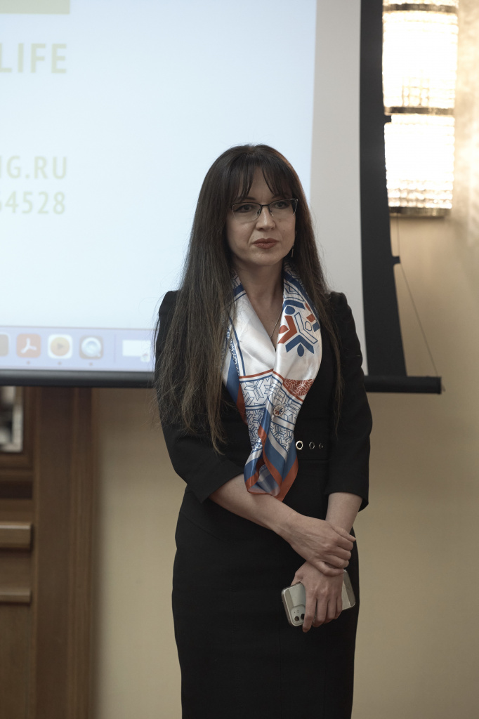 насакина.jpg