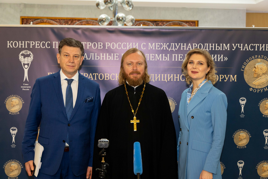 центре Лукъянов потом Волынец .jpg центре Лукъянов потом Волынец .jpg