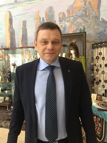 сафонов вниз.jpg