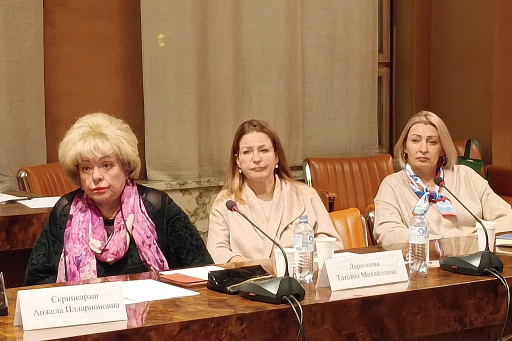 Ларионова Кайдарова_165357.jpg Ларионова Кайдарова_165357.jpg
