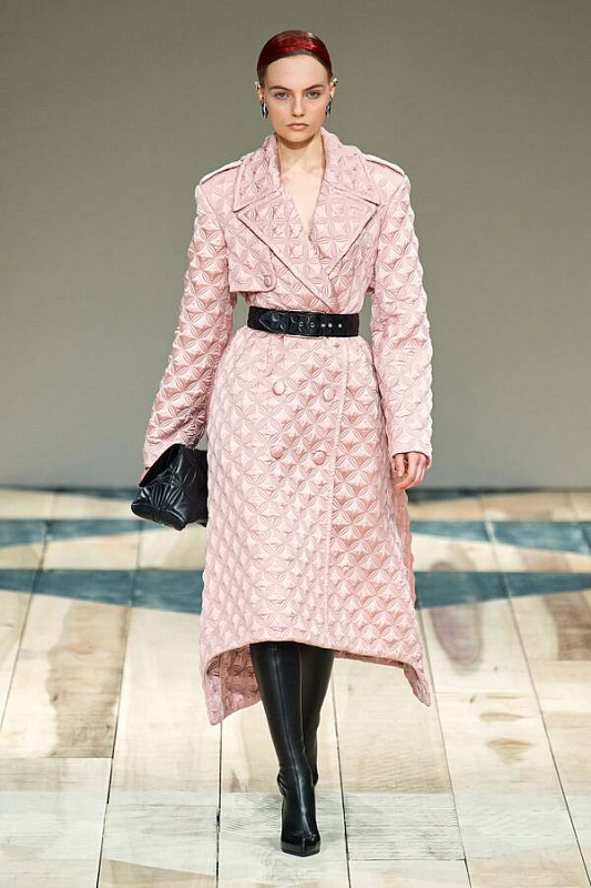 Alexander-McQueen-4.jpg