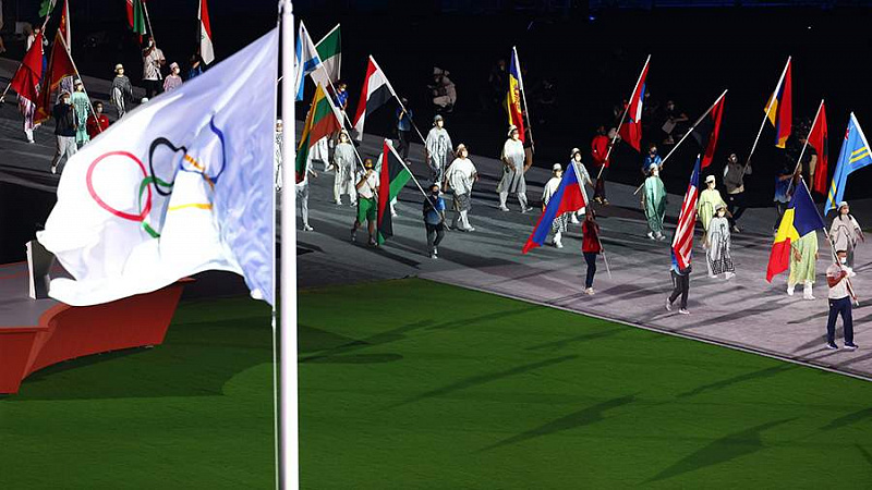 2021-08-08T111415Z_325279297_SP1EH880V7N7O_RTRMADP_3_OLYMPICS-2020-CEREMONY-CLOSING.JPG (1).jpg