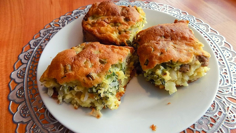 Заливной пирог с начинкой из капусты и фарша.jpg