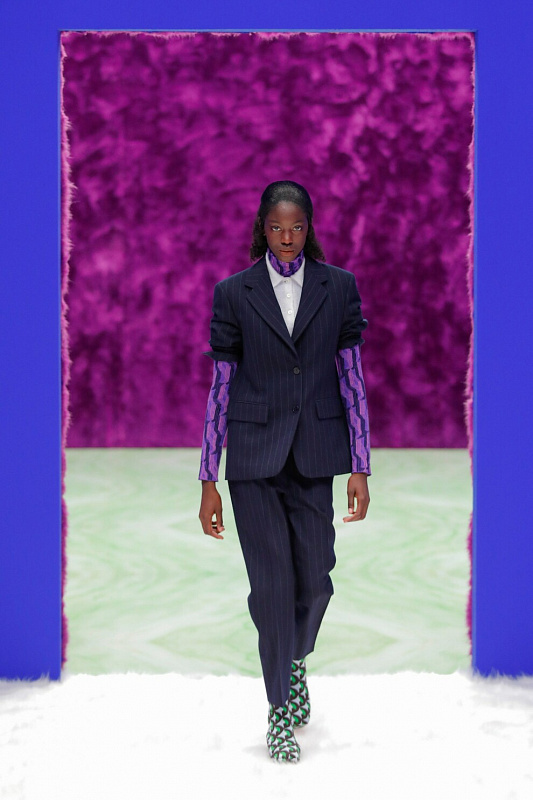 00007_prada_fall_21_61b2087de285a.jpeg