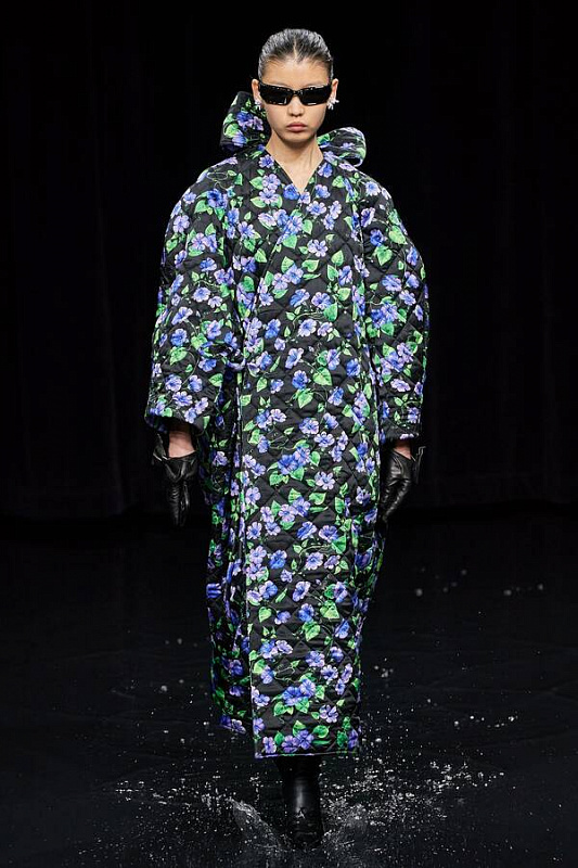Balenciaga-2.jpg