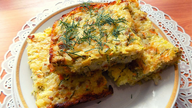 Рисовая запеканка с фаршем и кабачками.jpg