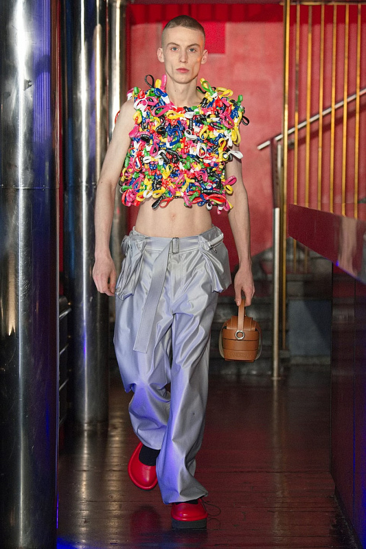 00042_JW_ANDERSON_Milan_Menswear_Fall_2022_Credit_Brand.jpg